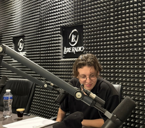 Reda en studio radio